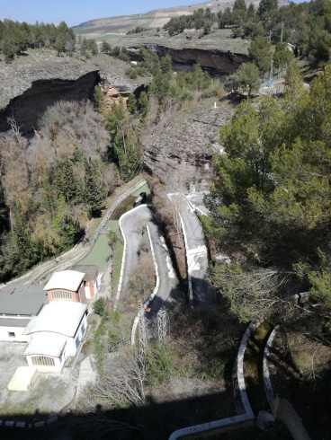 Pantano de los Bermejales. Granada. Central hidroeléctrica e inicio del Tajo. Foto: Francisco López