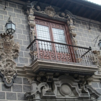 La Madrassa. Ventana. Granada. Foto: Francisco López