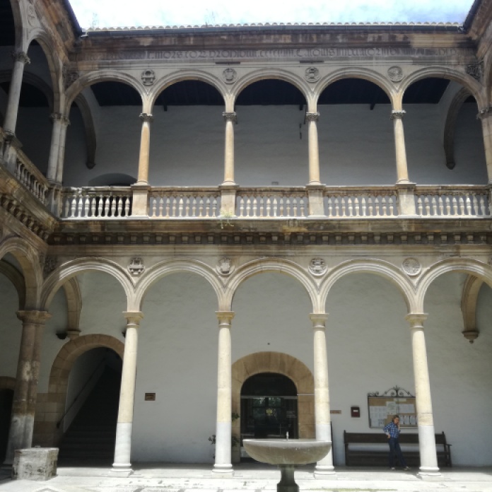 Hospital Real. Patio de la Capilla. Granada. Foto: Francisco López